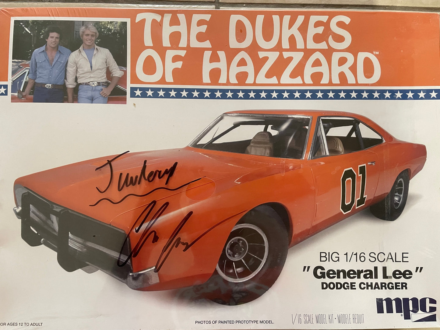 Discontinued 1/16 Dukes of hazzard model kit